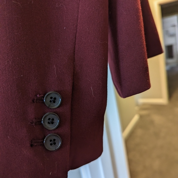 Blazer - Picture 3 of 4